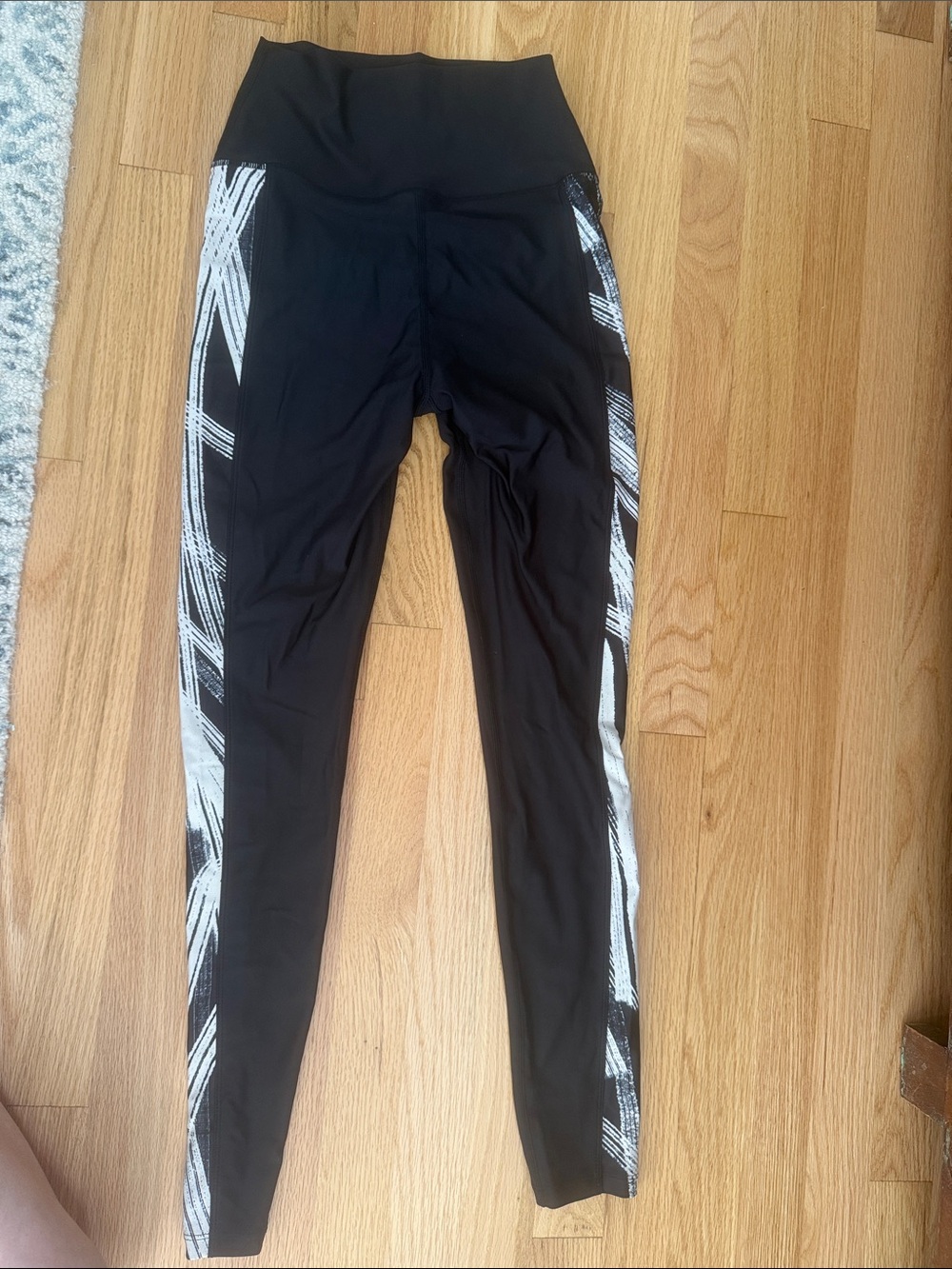 Carbon38 Black Leggings with White Brush-Stripe Side Panels